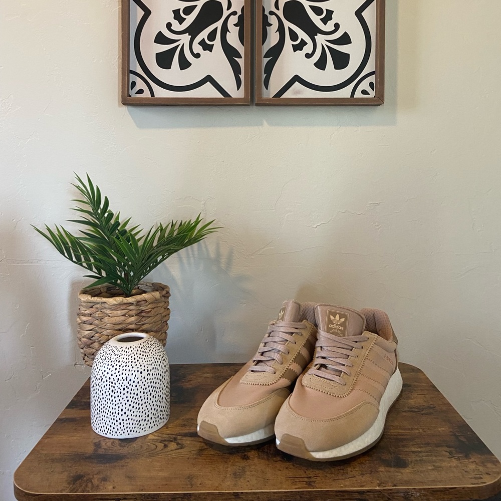 Men’s light tan Adidas sneaker